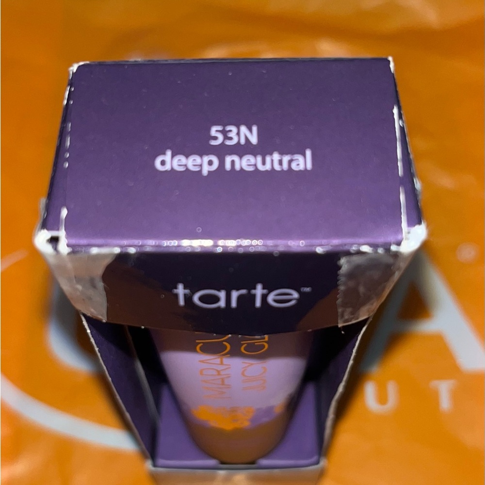 NEW Tarte Foundation - Picture 8 of 8